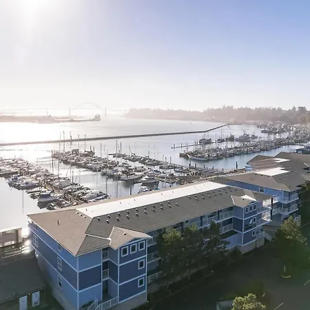 The Landing At Newport Condominium Hotel-3