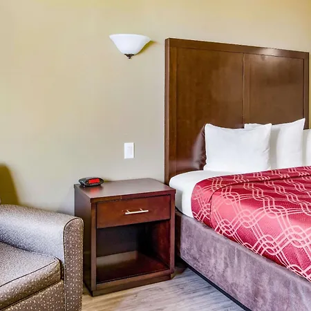 Econo Lodge Newport-3